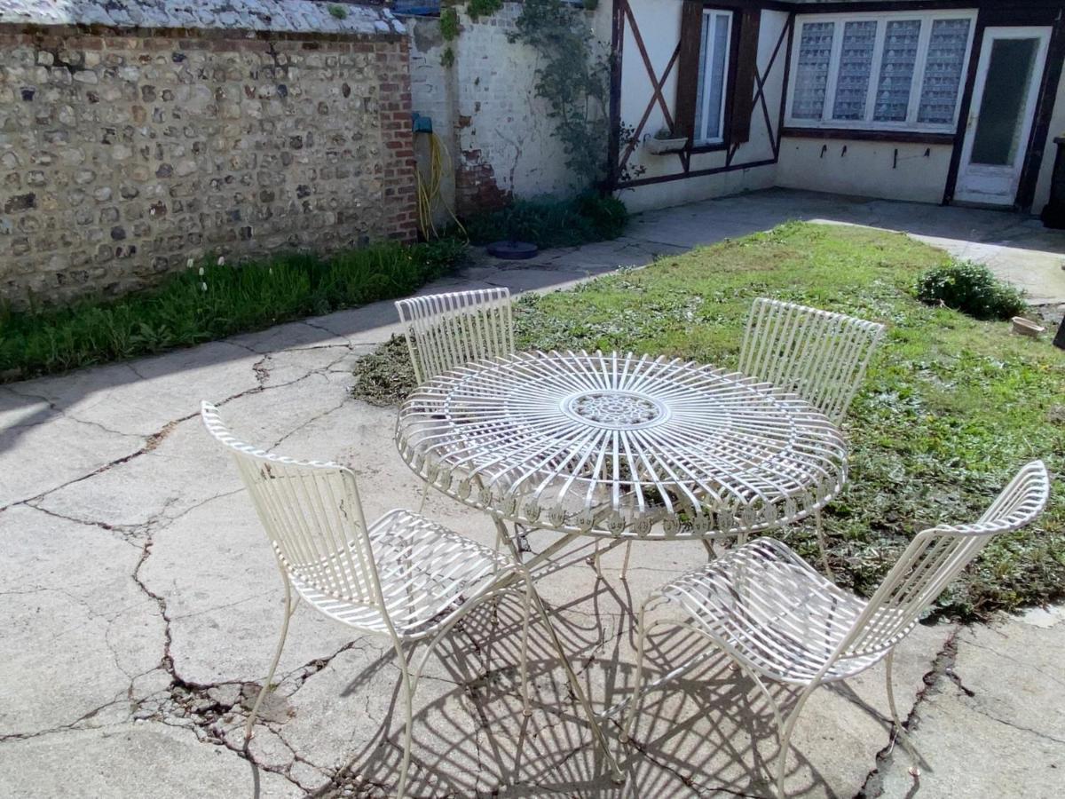Maison Avec Jardin Et Parking, Au Centre D'Etretat Étretat Exterior foto